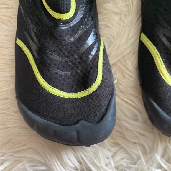 Slip grip black green slip on water lake waterfall pool shoes wide toes 11-12 - Picture 4 of 17